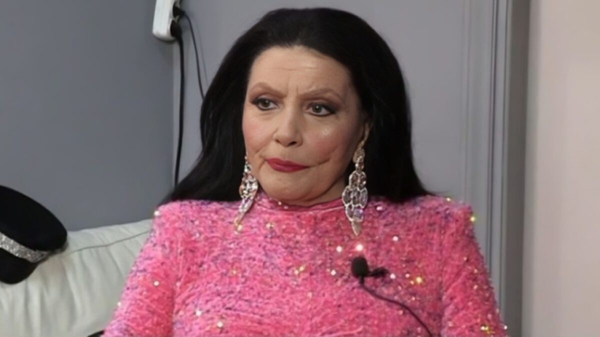 Ζωζώ Σαπουντζάκη: «Είμαι καλά στην υγεία μου, μην πιστεύετε ό,τι διαβάζετε»