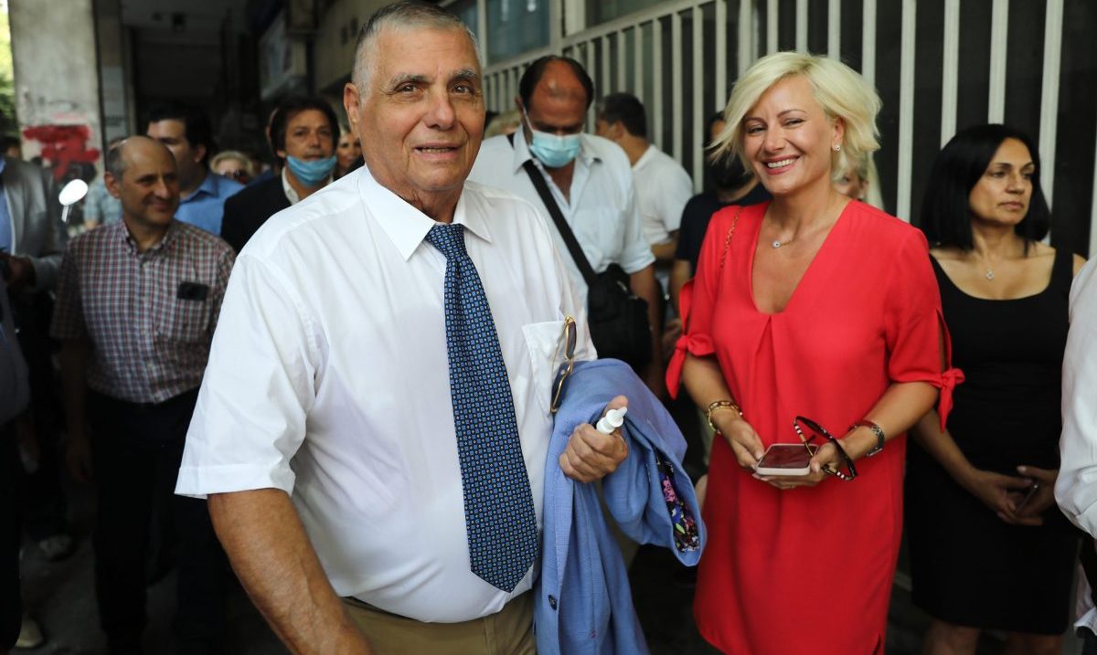 Μαρία Καρρά: Ελεύθερη με εγγύηση 100.000 ευρώ η χήρα του Γιώργου Τράγκα