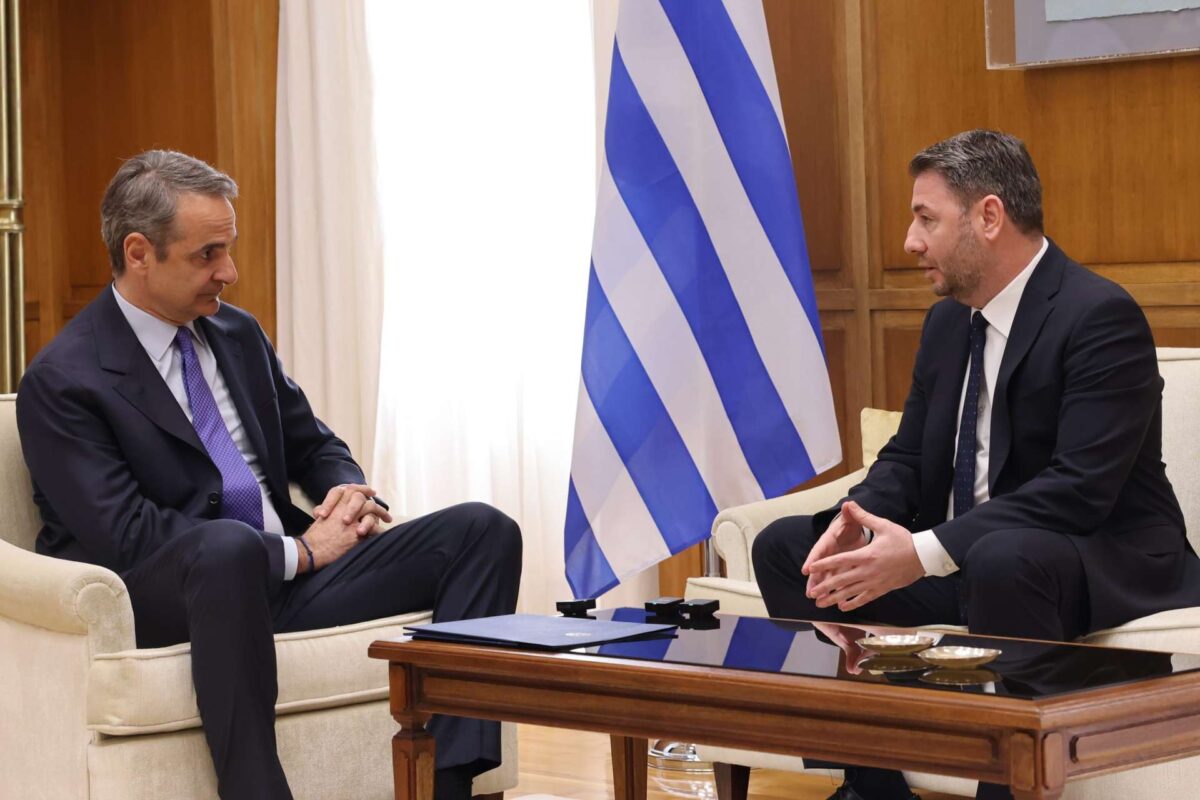 Μητσοτάκης σε Ανδρουλάκη: Στην υπηρεσία του οικουμενικού ελληνισμού, η διπλωματία και οι αναβαθμισμένες Ένοπλες Δυνάμεις