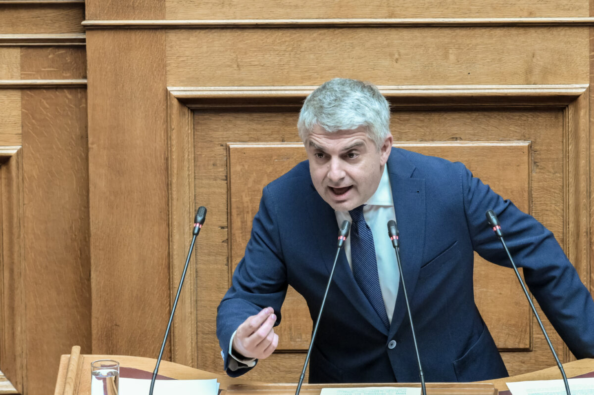 Δεν χαρίστηκε στον αρχηγό του ούτε στην τελευταία ομιλία του ο Οδυσσέας Κωνσταντινόπουλος