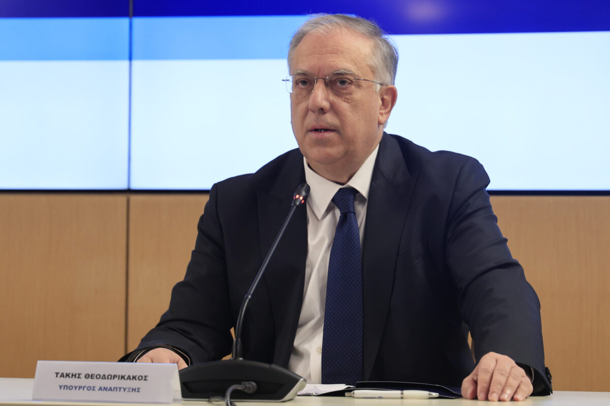 Θεοδωρικάκος: Πιθανότητα παράτασης του πλαφόν στα τρόφιμα – Νέα μέτρα, αν χρειαστεί