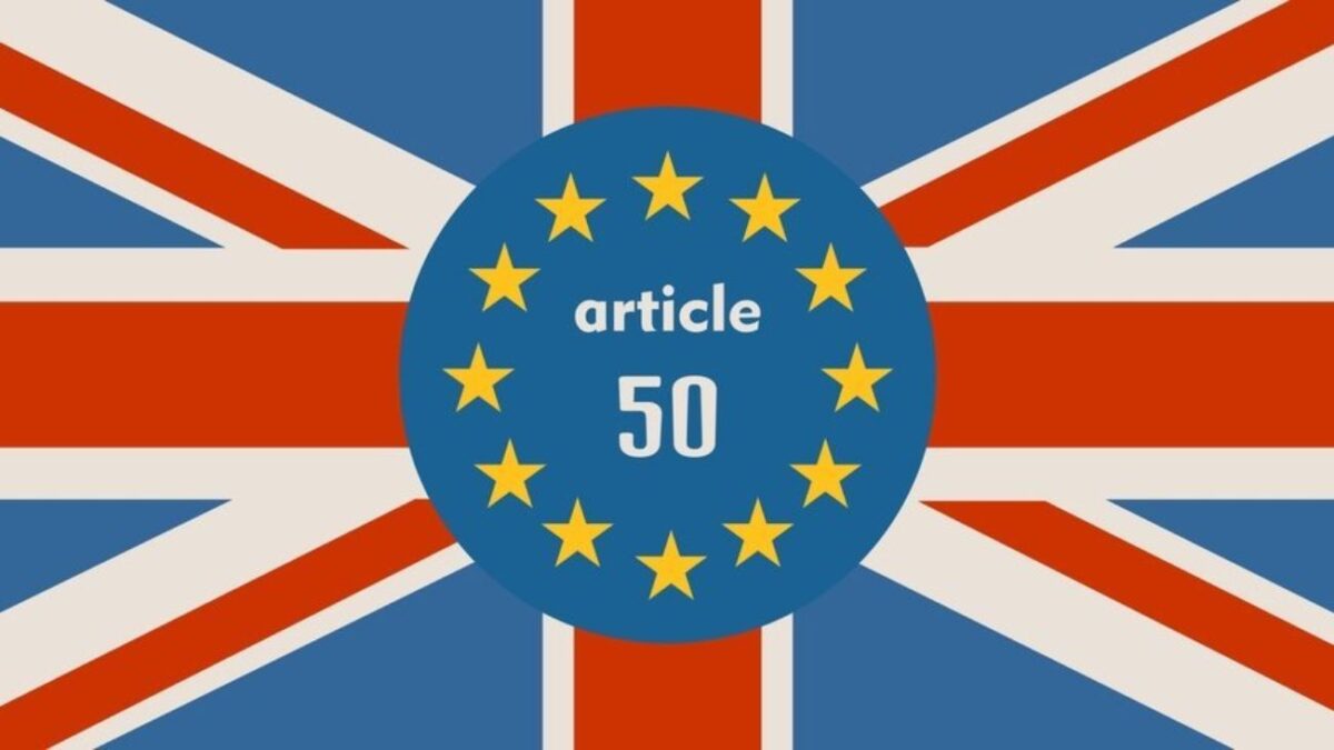 Η Βρετανία ενεργοποιεί το άρθρο 50 και το μακροοικονομικό κόστος της αποσύνδεσης (decoupling)