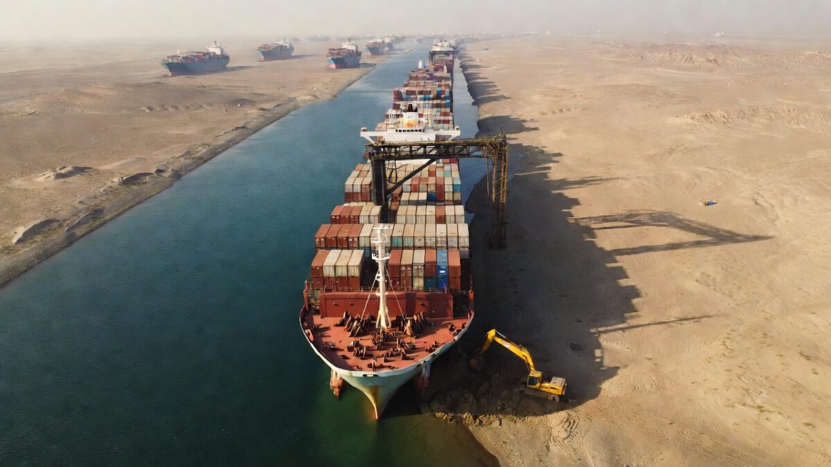 Το Ever Given στο Σουέζ και το απόλυτο έμφραγμα της παγκόσμιας εφοδιαστικής αλυσίδας