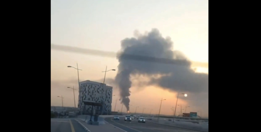 Ντουμπάι: Πυρκαγιά κοντά στο Διεθνές Αεροδρόμιο μετά από επίθεση με drones