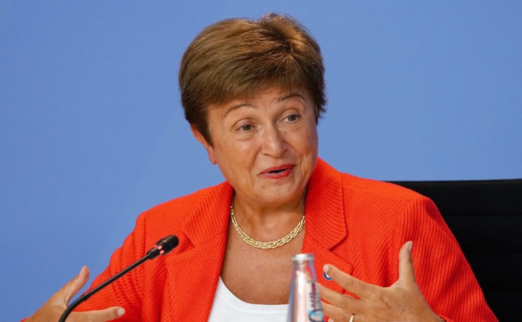 Γκεοργκίεβα (ΔΝΤ): «Σκεφτείτε το αδιανόητο» – Προειδοποίηση για τις οικονομικές επιπτώσεις του πολέμου