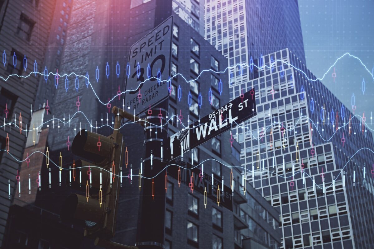 Morgan Stanley: Η πτώση της Wall Street τελειώνει – Μόνο τα επιτόκια μπορούν να την κρατήσουν χαμηλά