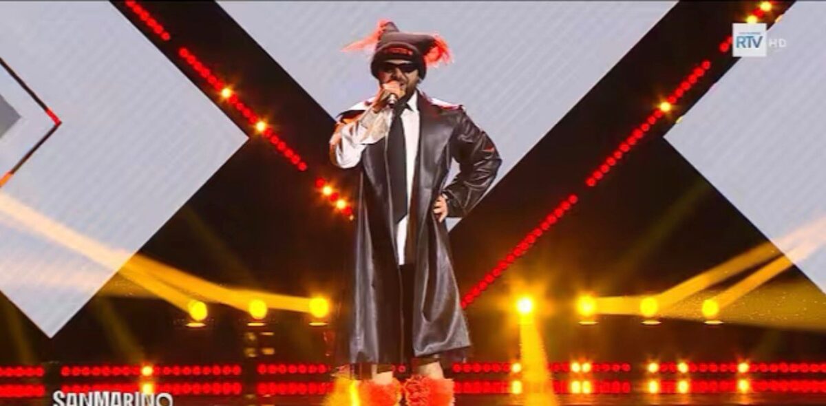 Eurovision 2026: Ο Akylas και το «Ferto» συνεχίζουν το ταξίδι τους στην Ευρώπη – Δείτε το βίντεο από την ξεχωριστή εμφάνιση στον Άγιο Μαρίνο