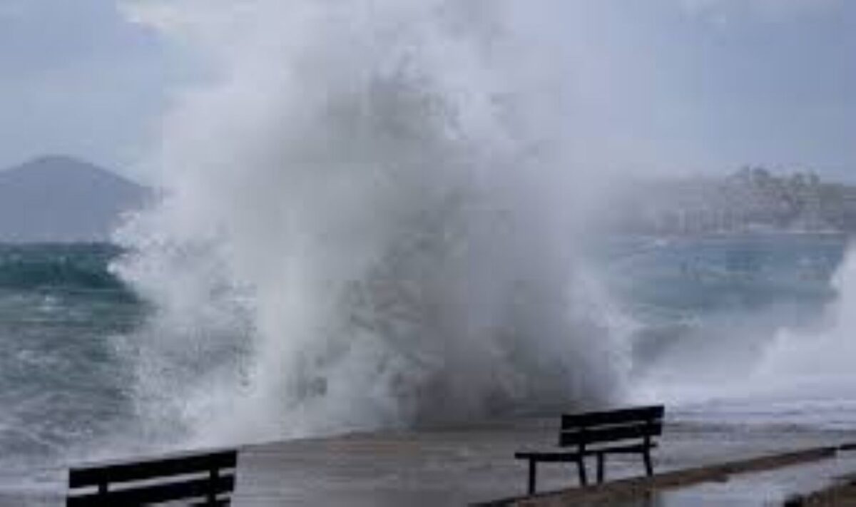 Καιρός: Πτώση της θερμοκρασίας, άνεμοι και βροχές συνθέτουν το σκηνικό – Σε ποιες περιοχές θα εκδηλωθούν έντονα τα φαινόμενα