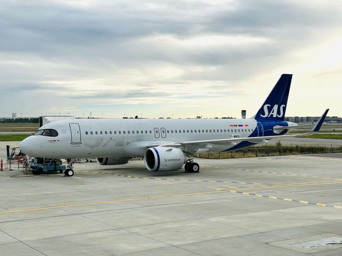 Η σκανδιναβική SAS αύξησε τις τιμές των αεροπορικών εισιτηρίων λόγω του πολέμου στο Ιράν