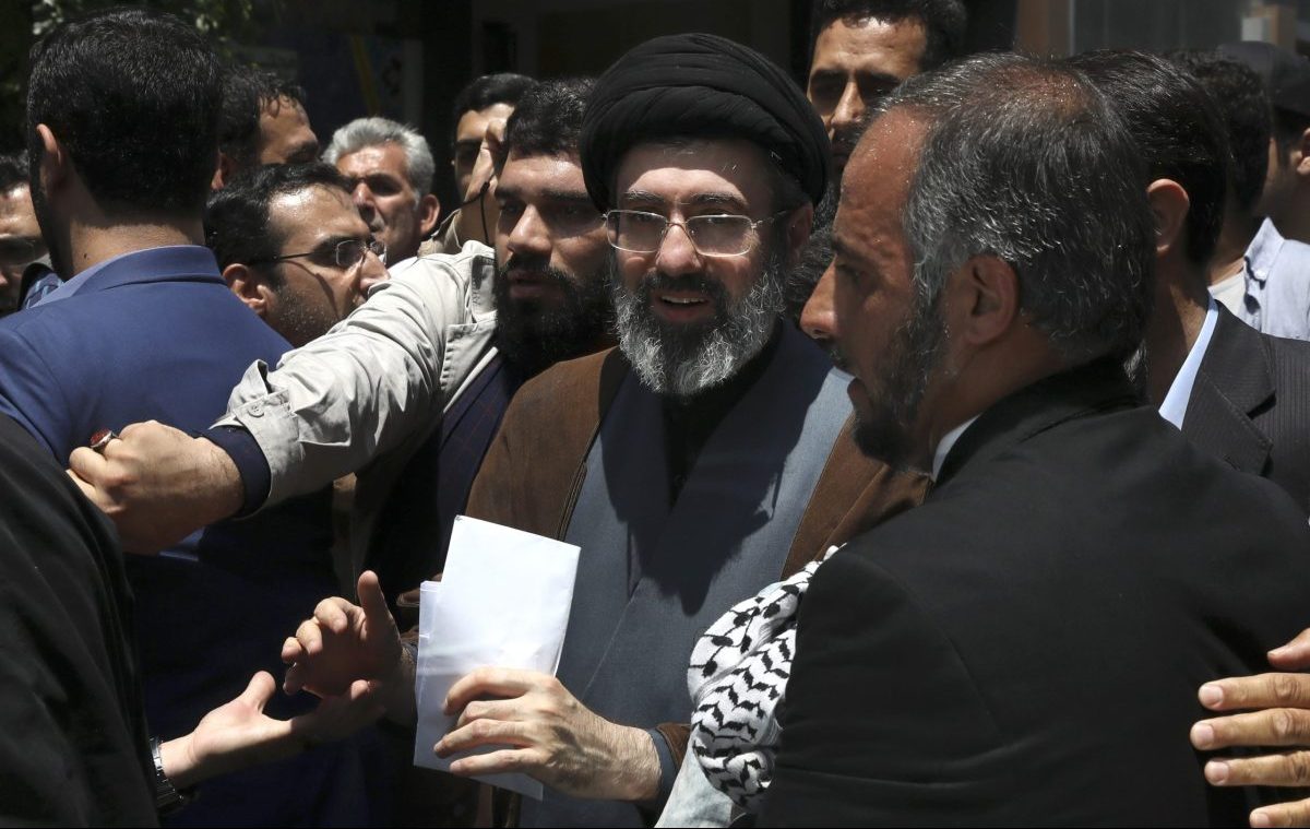 Μοτζτάμπα Χαμενεΐ: Οι δολοφόνοι του Λαριτζάνι πρέπει να πληρώσουν σύντομα