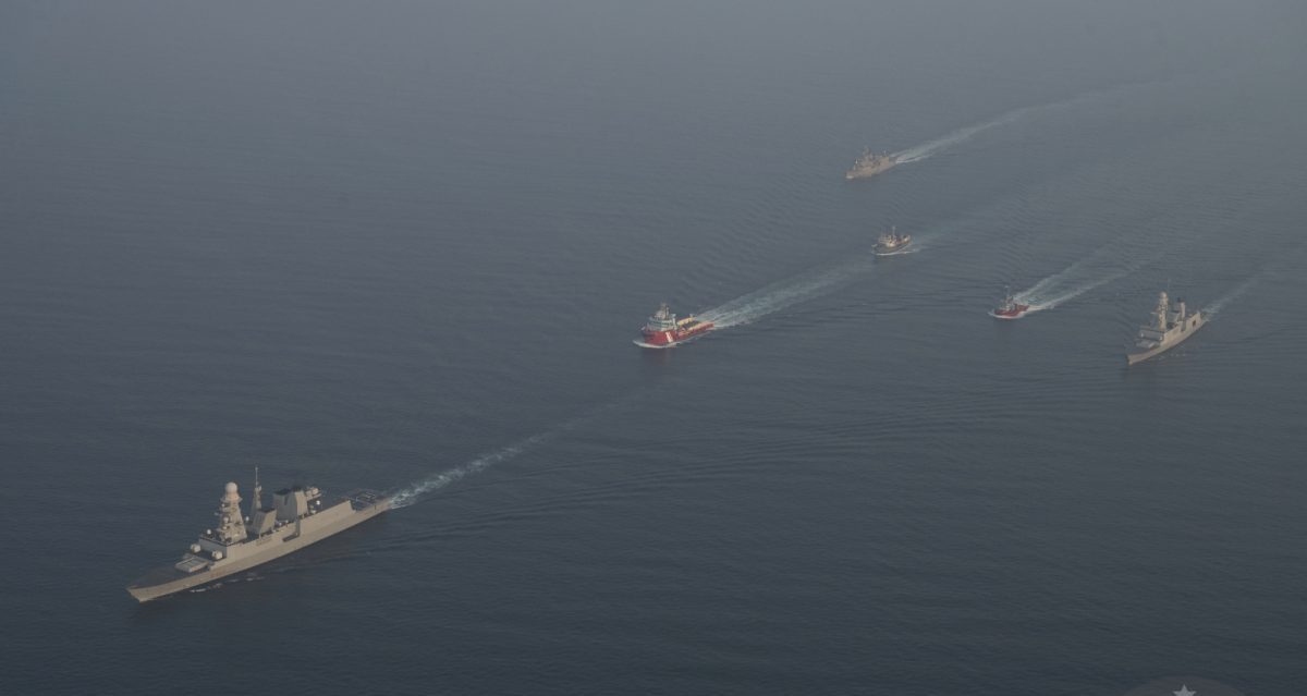 FT: Η ΕΕ εξετάζει την επέκταση της επιχείρησης «Ασπίδες» στα Στενά του Ορμούζ