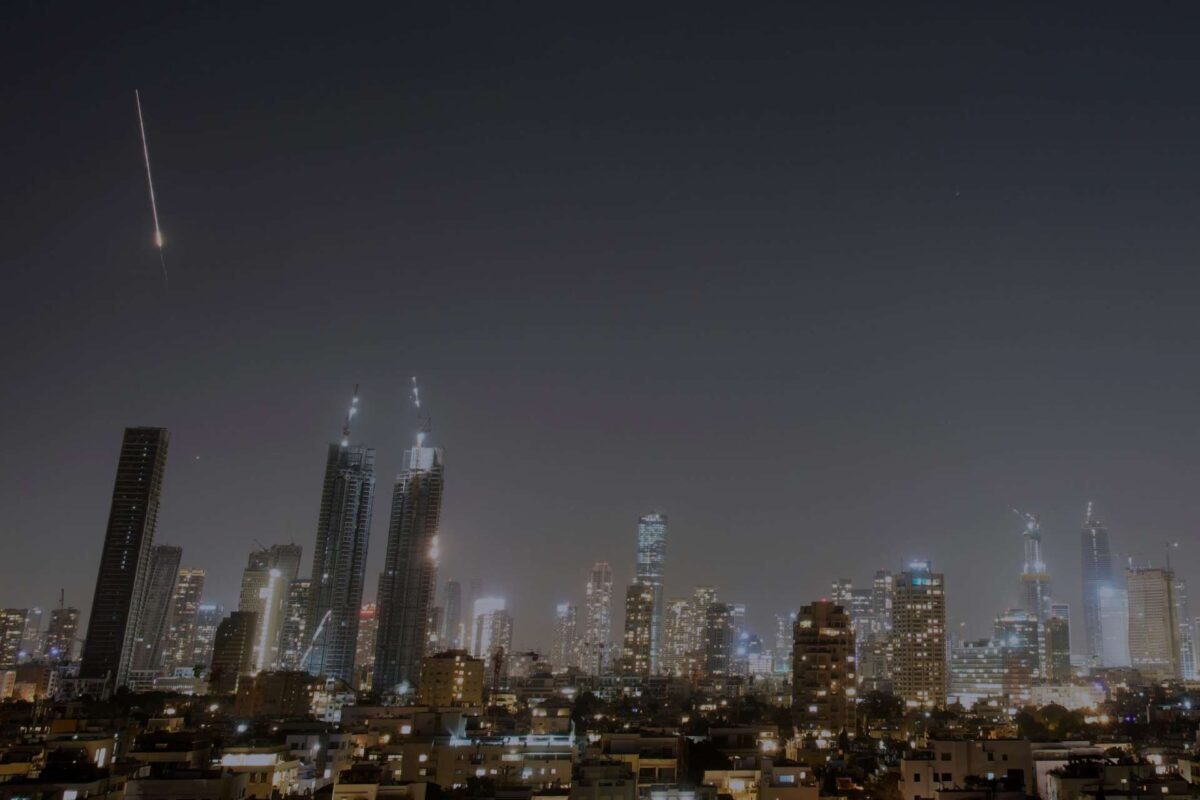 FT: Οι ΗΠΑ εξάντλησαν σημαντικά αποθέματα όπλων στον πόλεμο με το Ιράν