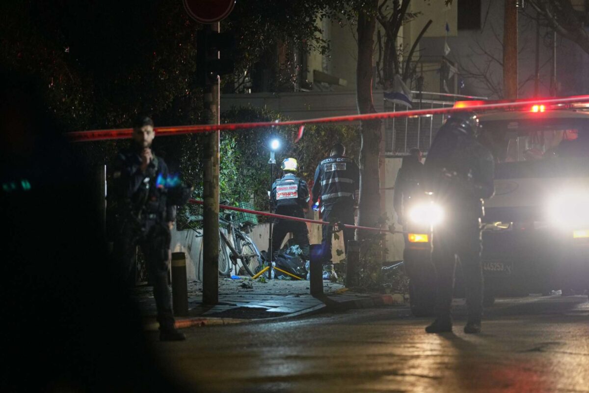 Οι Χούθι της Υεμένης επιβεβαίωσαν ότι εκτόξευσαν πύραυλο προς το Ισραήλ –  Δηλώνουν συνέχιση επιχειρήσεων έως την επίτευξη των στόχων