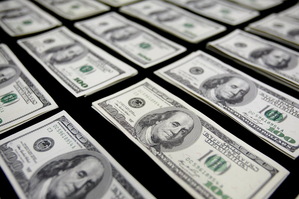 ΗΠΑ: Η υπογραφή του Τραμπ θα μπει σε δολάρια νέας κοπής – Για πρώτη φορά εν ενεργεία πρόεδρος υπογράφει τραπεζογραμμάτια