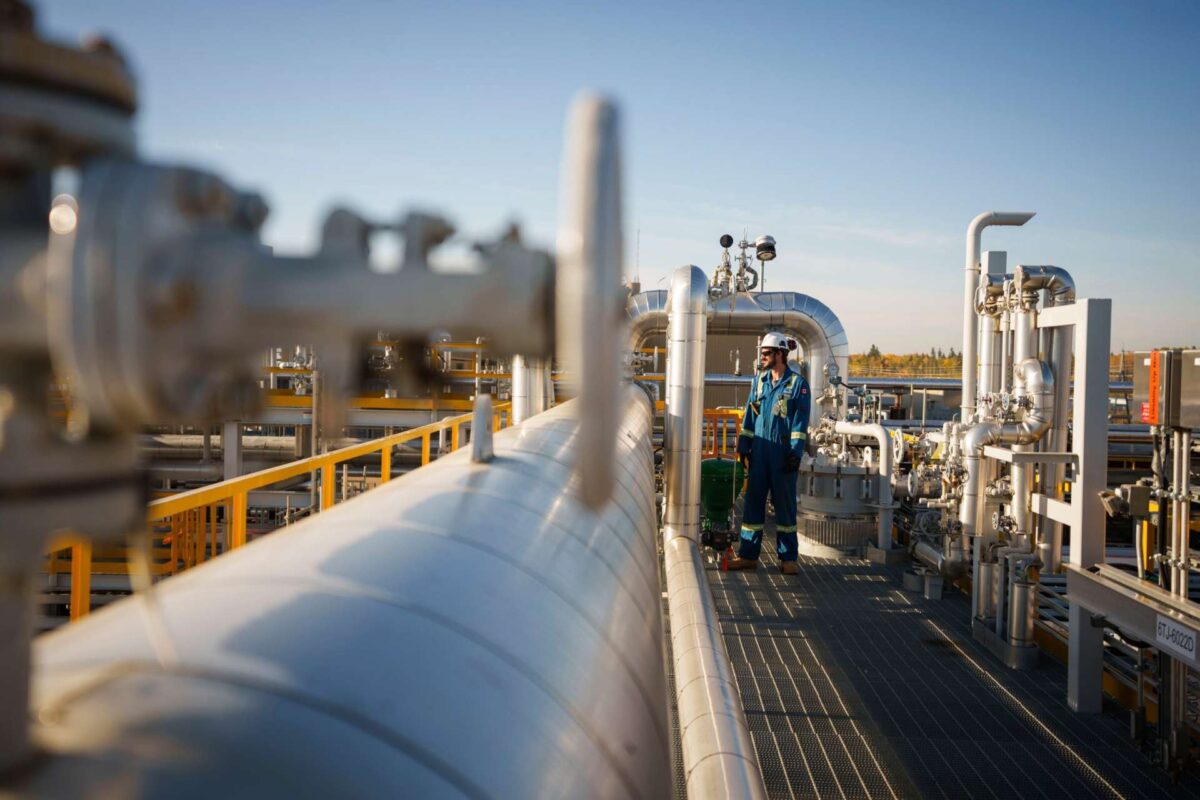 Ανάφλεξη στη Μέση Ανατολή: Ανησυχία για τις επιπτώσεις στη διεθνή τιμή του πετρελαίου – Αύξηση στην παραγωγή ανακοίνωσαν οι χώρες μέλη του OPEC+