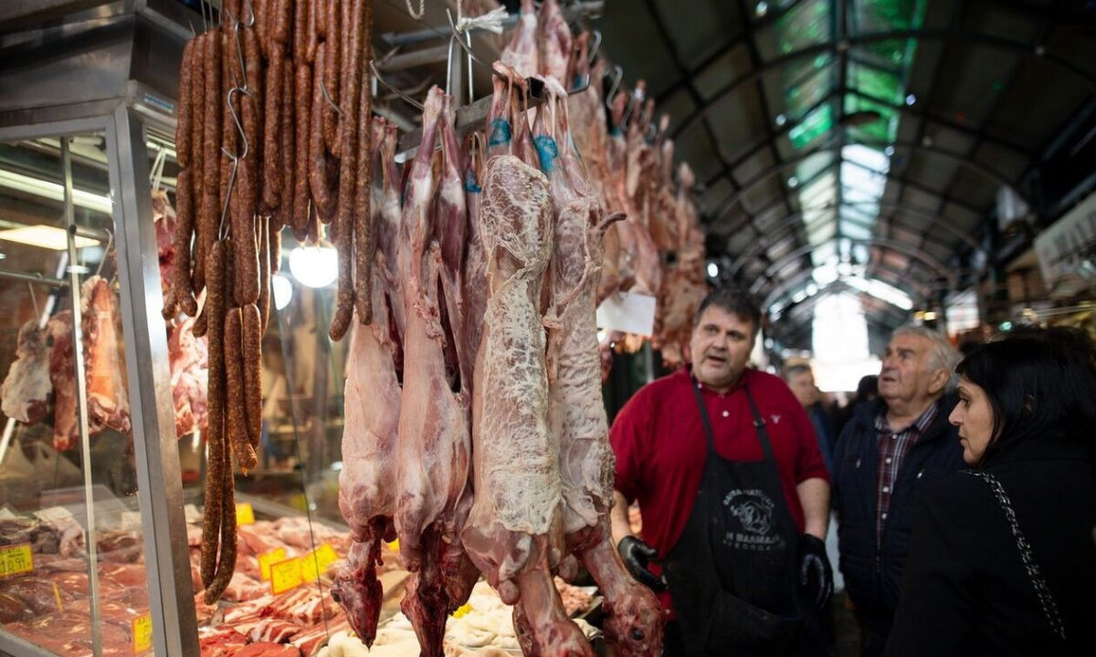 Στα ύψη οι τιμές αρνιού και κατσικιού ενόψει Πάσχα