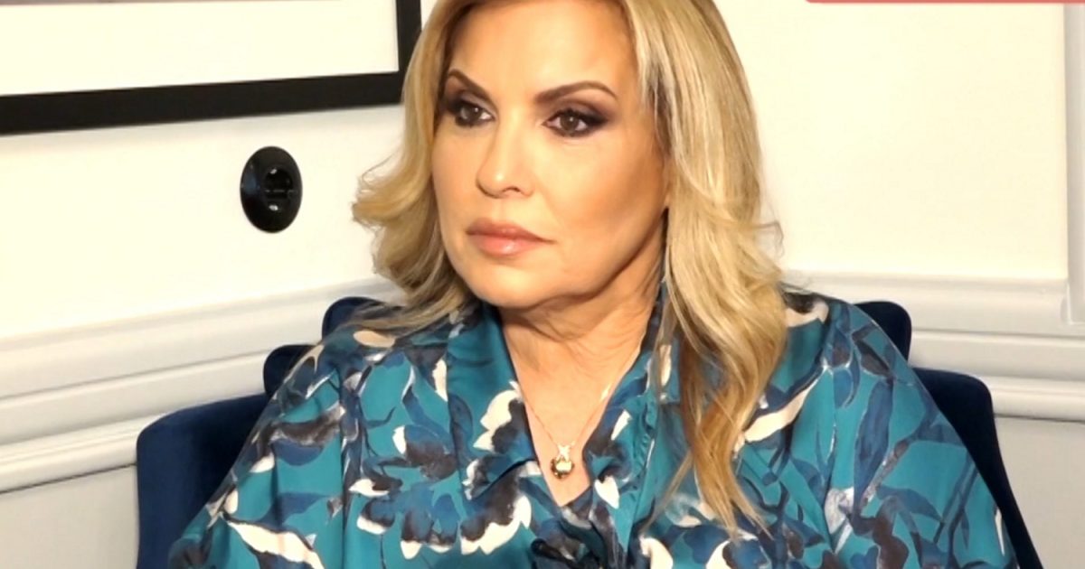 Μαίρη Αυγερινοπούλου: «Αυτό είναι δημοσιογραφία; Δεν με νοιάζει τι είπες εσύ για να σου απαντήσω εγώ, θέλω ρεπορτάζ»