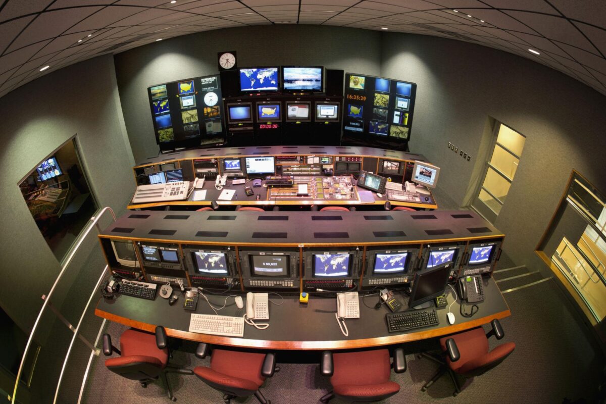 Τηλεθέαση ή views; Ποια νούμερα φέρνουν το χρήμα