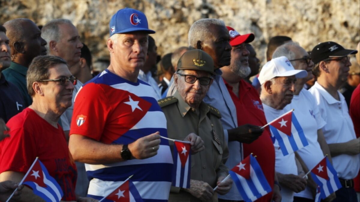 NYT: Ο Τραμπ πιέζει για αποχώρηση του Ντίας-Κανέλ από την εξουσία στην Κούβα