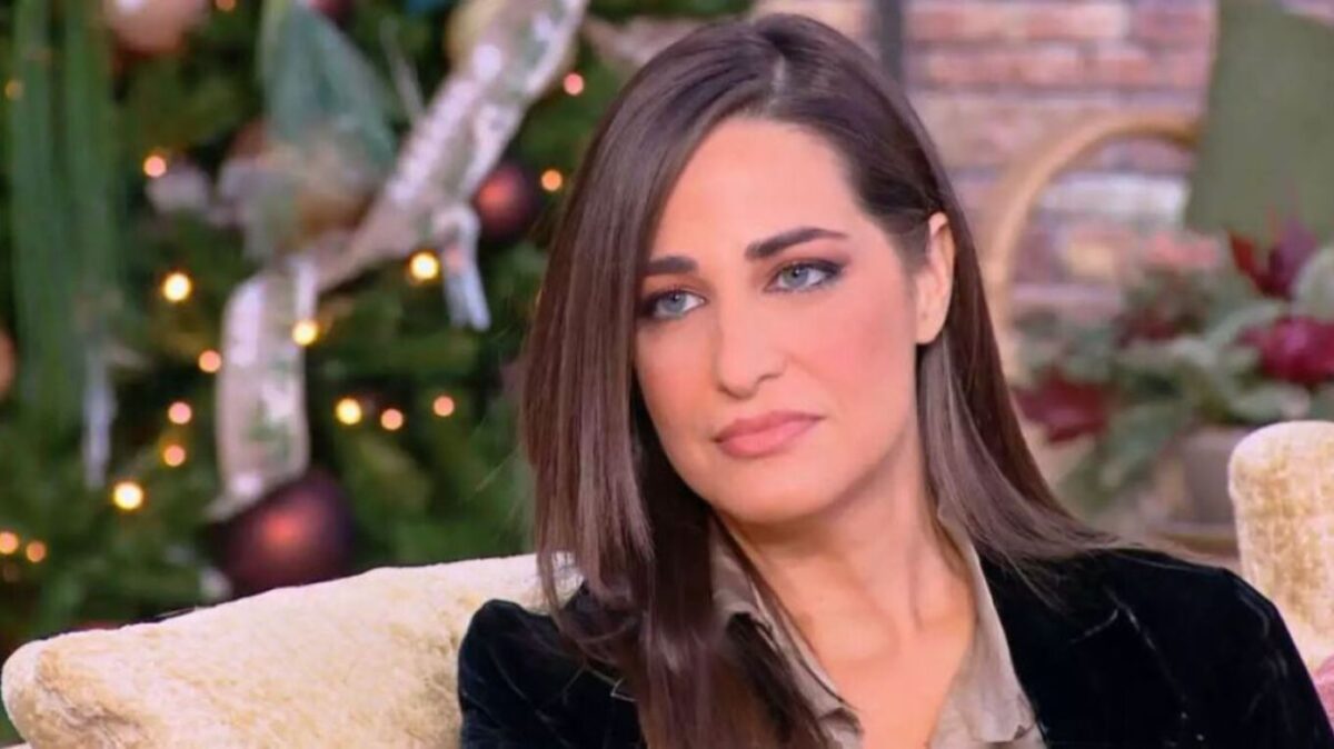 Δώρα Αναγνωστοπούλου: «Ως μαμά κουβαλάω όλα τα πλεονεκτήματα και τα μειονεκτήματα μου, όπως και στην επαγγελματική μου ζωή»