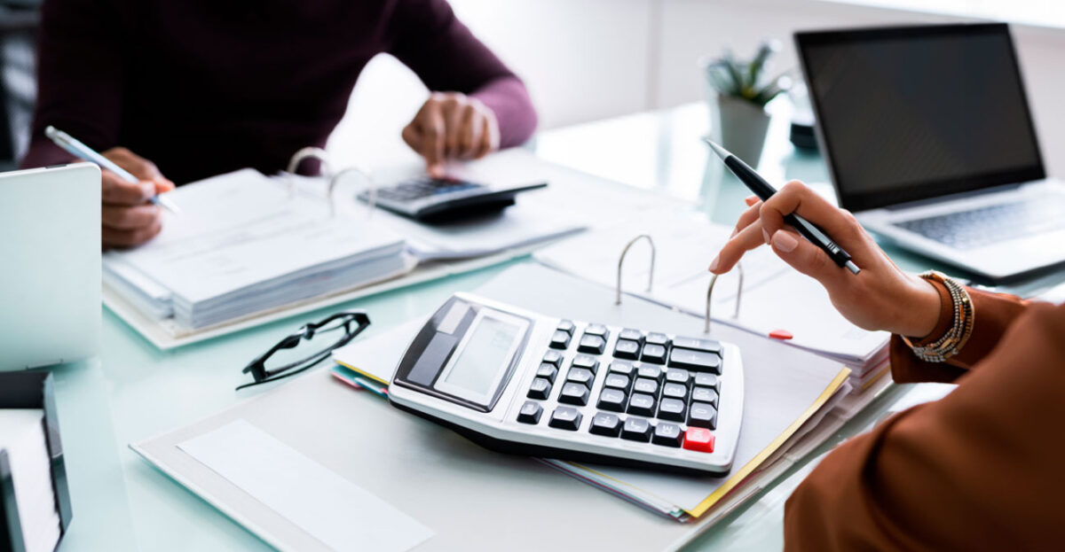 Σαρωτικές αλλαγές στη φορολογία: «Κούρεμα» προστίμων, νέοι κανόνες για crypto και αυστηρότερο πλαίσιο στις συναλλαγές