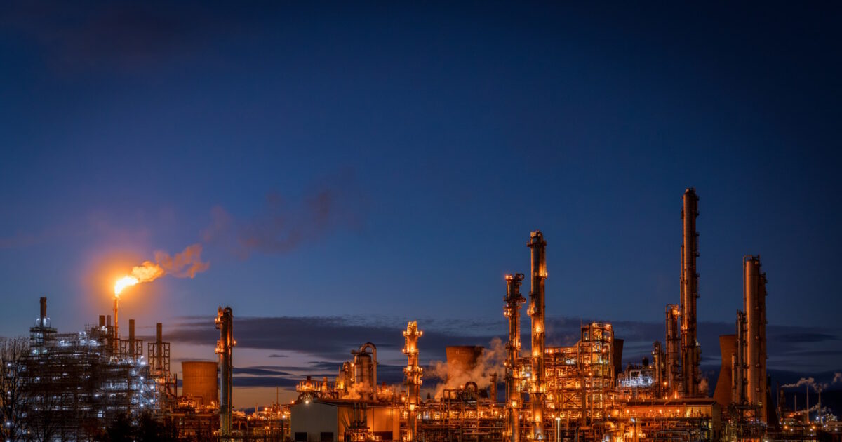 Οι τιμές του πετρελαίου αυξάνονται κατά 2% στην έναρξη των συναλλαγών στην Ασία