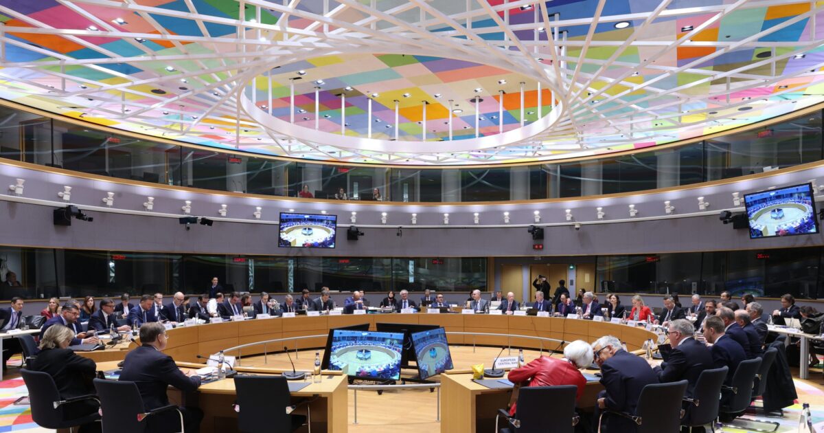 Eurogroup: Προειδοποίηση για παρατεταμένη αστάθεια – Τι είπαν Πιερρακάκης, Ντομπρόβσκις και Γκραμένια