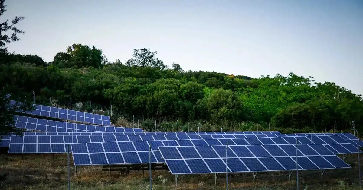 Από τους 500 στους 330.000 τόνους καλούμαστε να φτάσουμε στην ανακύκλωση φωτοβολταϊκών