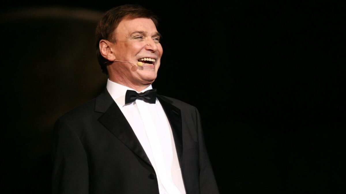 Γιώργος Μαρίνος: «Από το 2021 και μετά είχε άνοια», αποκαλύπτει η ξαδέρφη του εμβληματικού σόουμαν