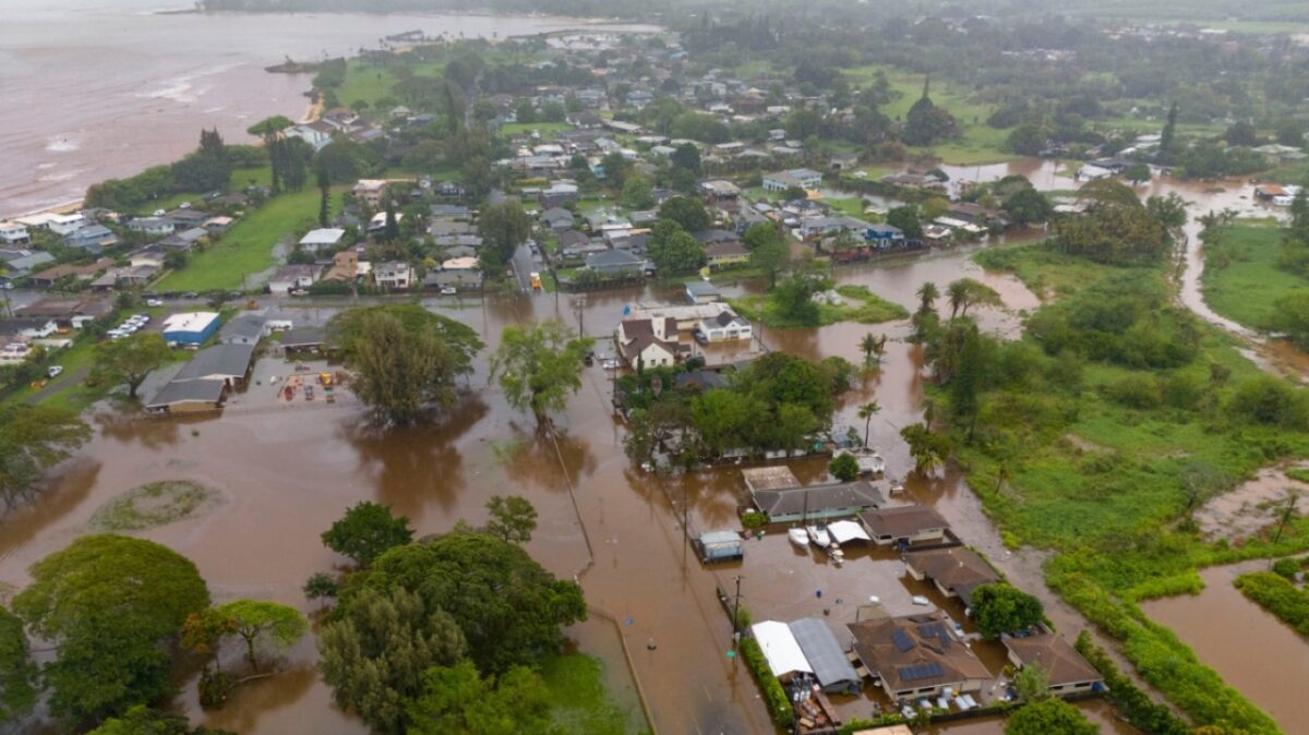 Χαβάη: Καταρρέει φράγμα 120 ετών – Πλημμύρες από « πέντε λεπτά βροχής»