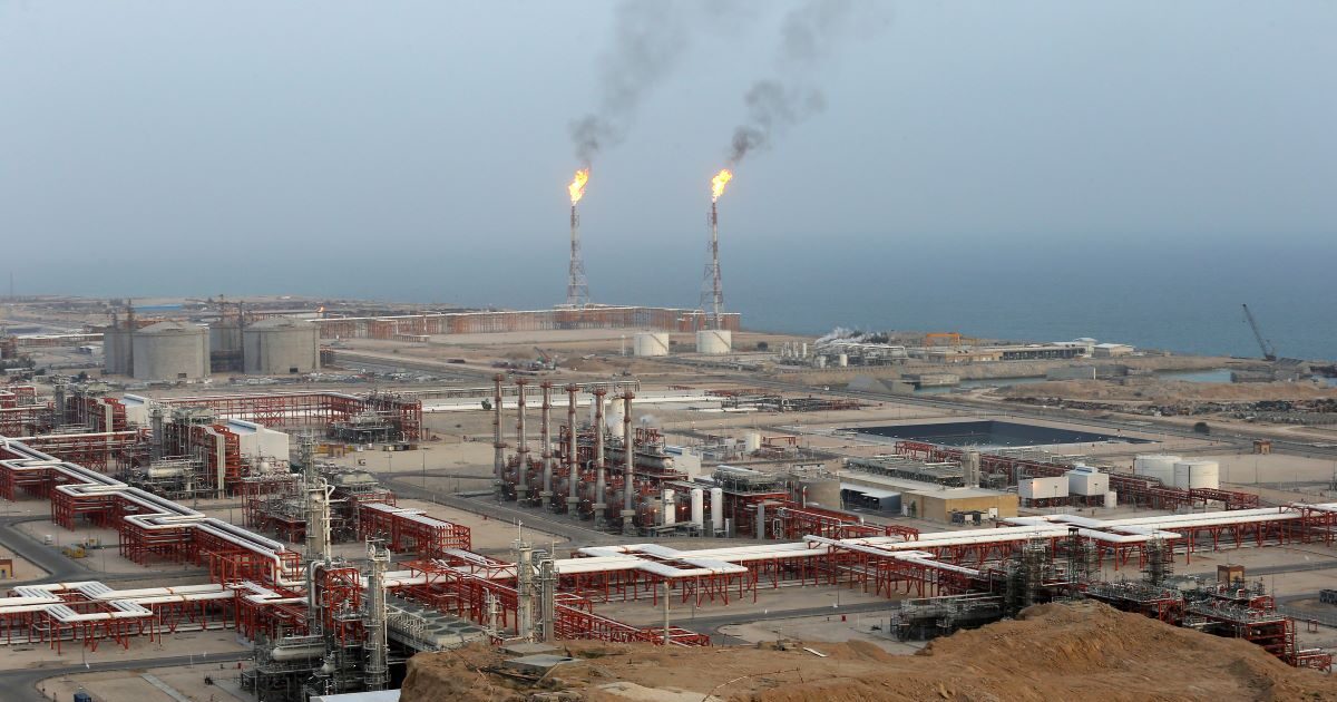 Σε άμεσο κίνδυνο πλέον ενεργειακές υποδομές δισεκατομμυρίων στη Μέση Ανατολή, που θα χρειαστούν χρόνια να επανέλθουν