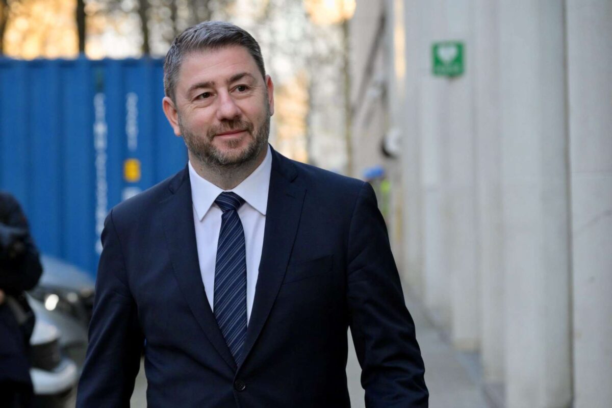 Ανοικτή επιστολή Ανδρουλάκη «προς όλους τους Δημόσιους Αξιωματούχους, που υπήρξαν στόχοι των υποκλοπών και του Predator»