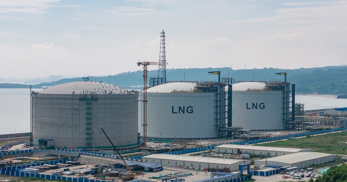 Ξαναγράφεται ο παγκόσμιος χάρτης στο LNG – Νικητές και χαμένοι από τον πόλεμο στη Μέση Ανατολή