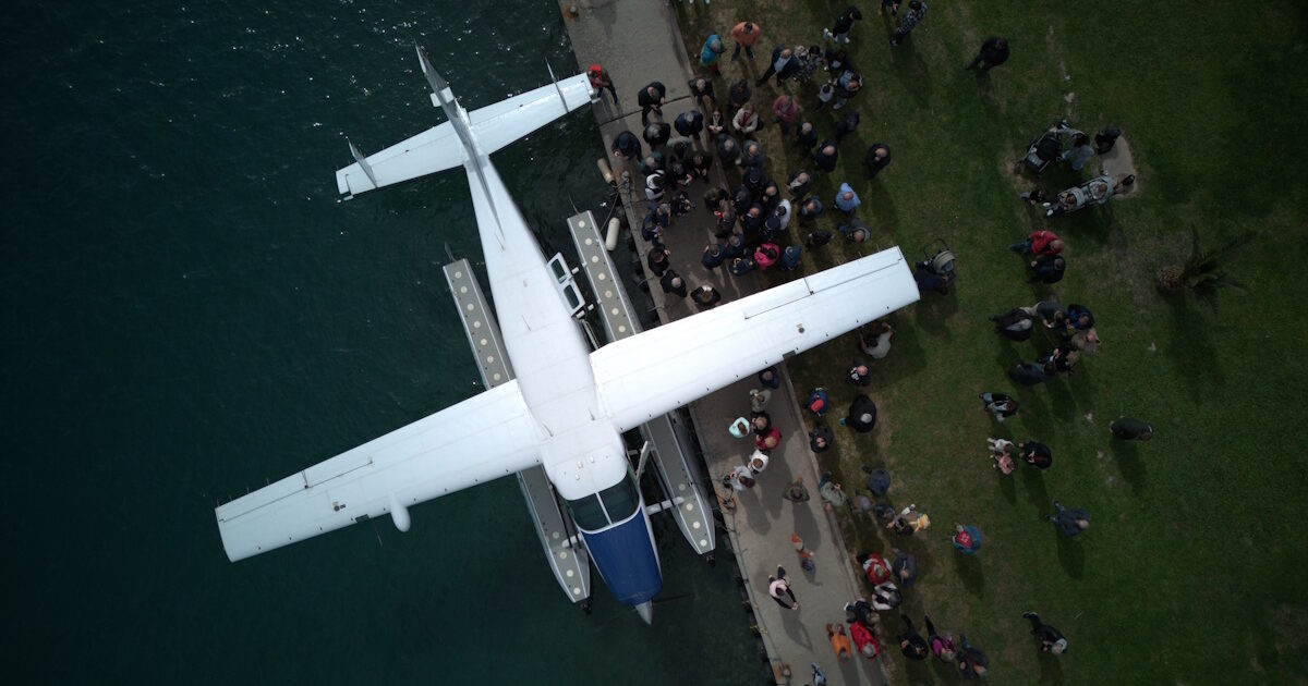 Υδροπλάνο προσθαλασσώθηκε για πρώτη φορά στην Ιτέα – Η Φωκίδα μπαίνει στον χάρτη των θαλάσσιων αερομεταφορών