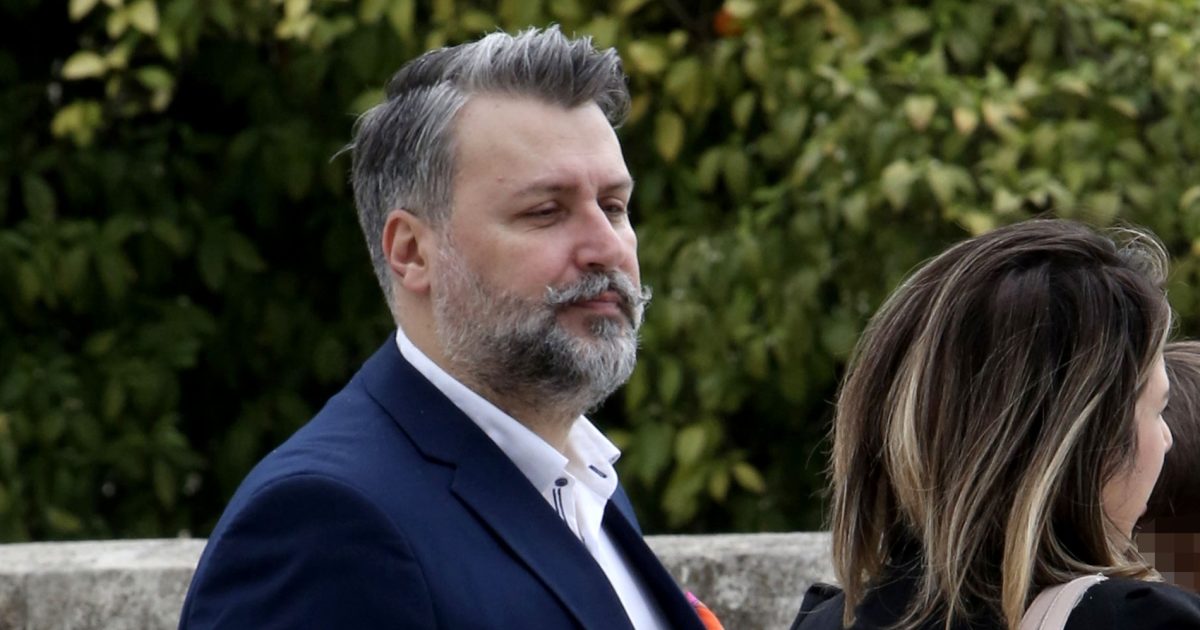 Γιάννης Καλλιάνος: «Η γυναίκα μου έχει πάρει πολύ βαριά την αποβολή που είχε, εδώ και δέκα μέρες κλαίει συνεχώς»