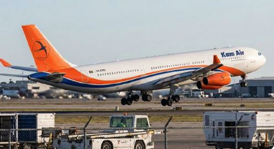 Το Πακιστάν βομβάρδισε αποθήκη καυσίμων αεροπορικής εταιρείας κοντά στο αεροδρόμιο του Κανταχάρ, σύμφωνα με τους Ταλιμπάν