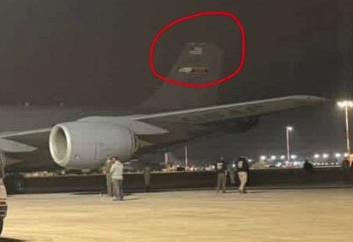 Θρίλερ ως προς τα αίτια της συντριβής του αμερικανικού αεροσκάφους ανεφοδιασμού – Φωτογραφίες ντοκουμέντο από την χτυπημένη ουρά