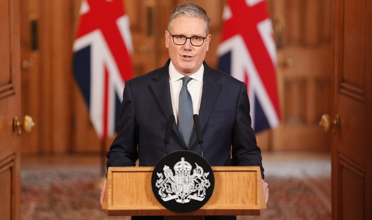 Στάρμερ: Δεν μπορούμε να αγνοήσουμε τις επιθέσεις στους συμμάχους μας – 4 επιπλέον μαχητικά αεροσκάφη αποστέλλονται στο Κατάρ και ελικόπτερα στην Κύπρο