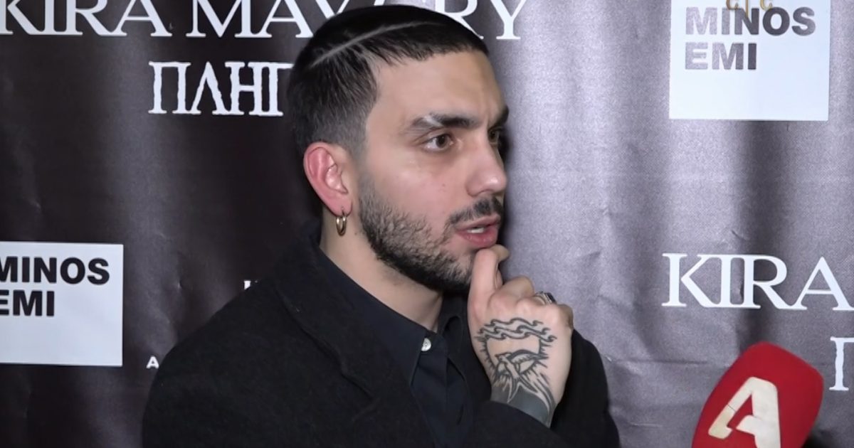 Kira May Cry: «Για χρόνια φοβόμουν να πω ότι έχω ωραία φωνή λόγω του πατέρα και του παππού μου»