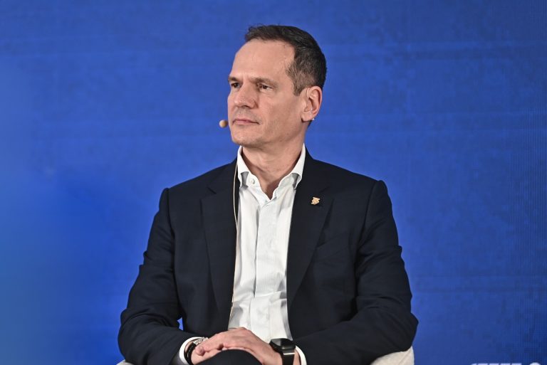 Μάνος Μανουσάκης (AΔΜΗΕ): 5 δισ. ευρώ εξοικονόμηση από τη διασύνδεση Κρήτης – Αττικής