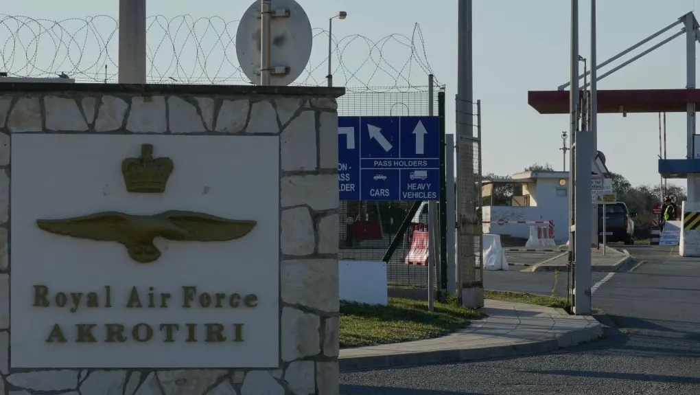 Γιατί οι Κύπριοι είναι έξαλλοι με τους Βρετανούς;