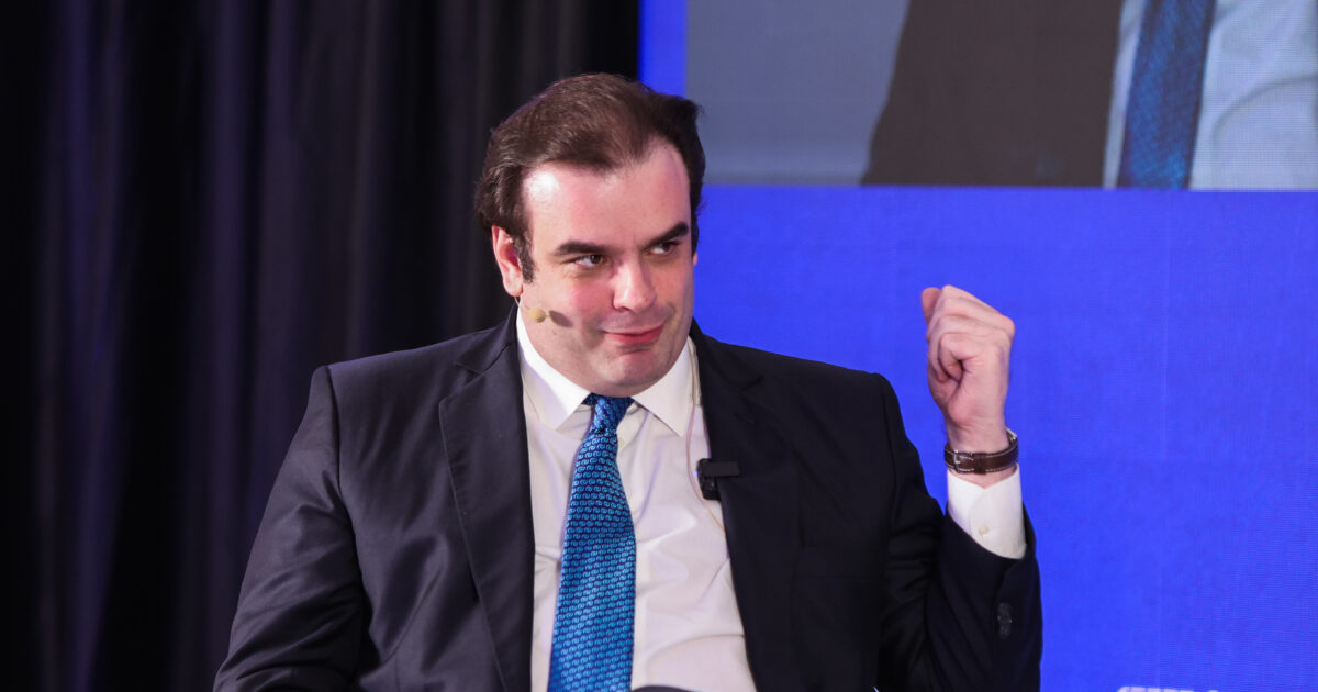 Αισιόδοξος ο Πιερρακάκης για την τουριστική σεζόν – Τι είπε για τα έργα στην Κρήτη με έμφαση στον ΒΟΑΚ