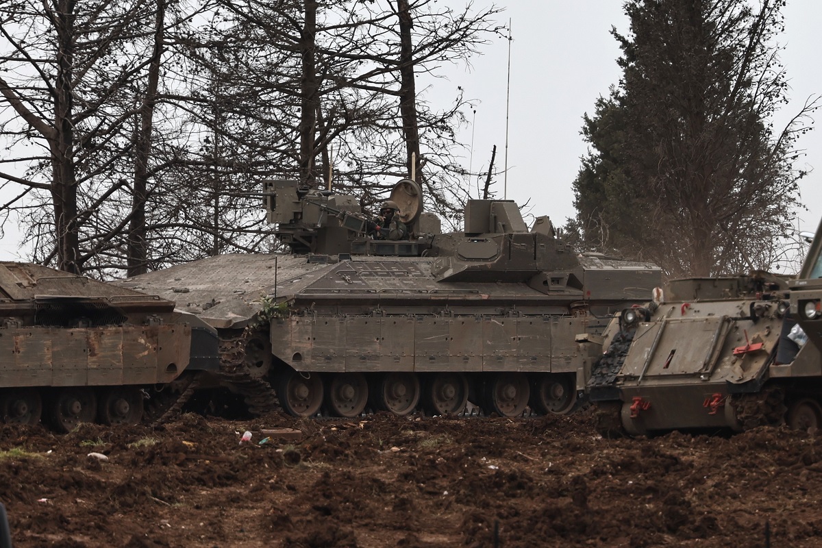 Φίλης: Δεν συνιστά εμπλοκή της χώρας μας στον πόλεμο η χρήση των ελληνικών Patriot