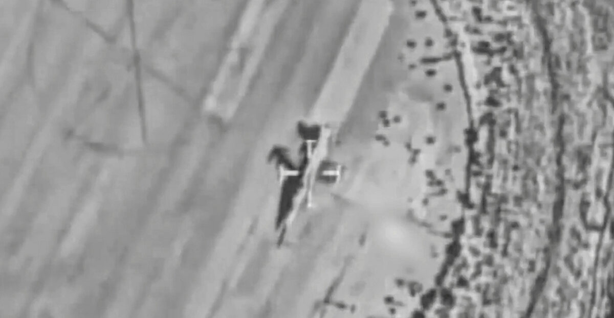 Η στιγμή που οι Ισραηλινοί καταστρέφουν δύο ιρανικά μαχητικά λίγο πριν απογειωθούν από το Ταμπρίζ