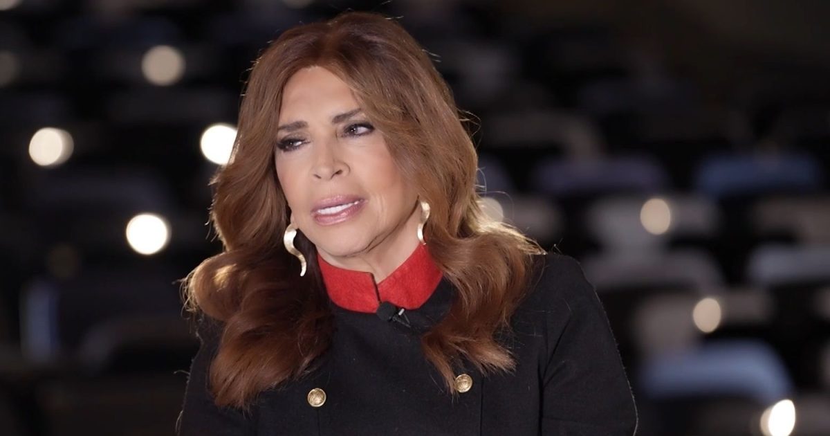 Μιμή Ντενίση: «Δεν με ενδιαφέρει το πώς θα με θυμούνται όταν φύγω από τη ζωή, μόνο να είναι περήφανη η κόρη μου»