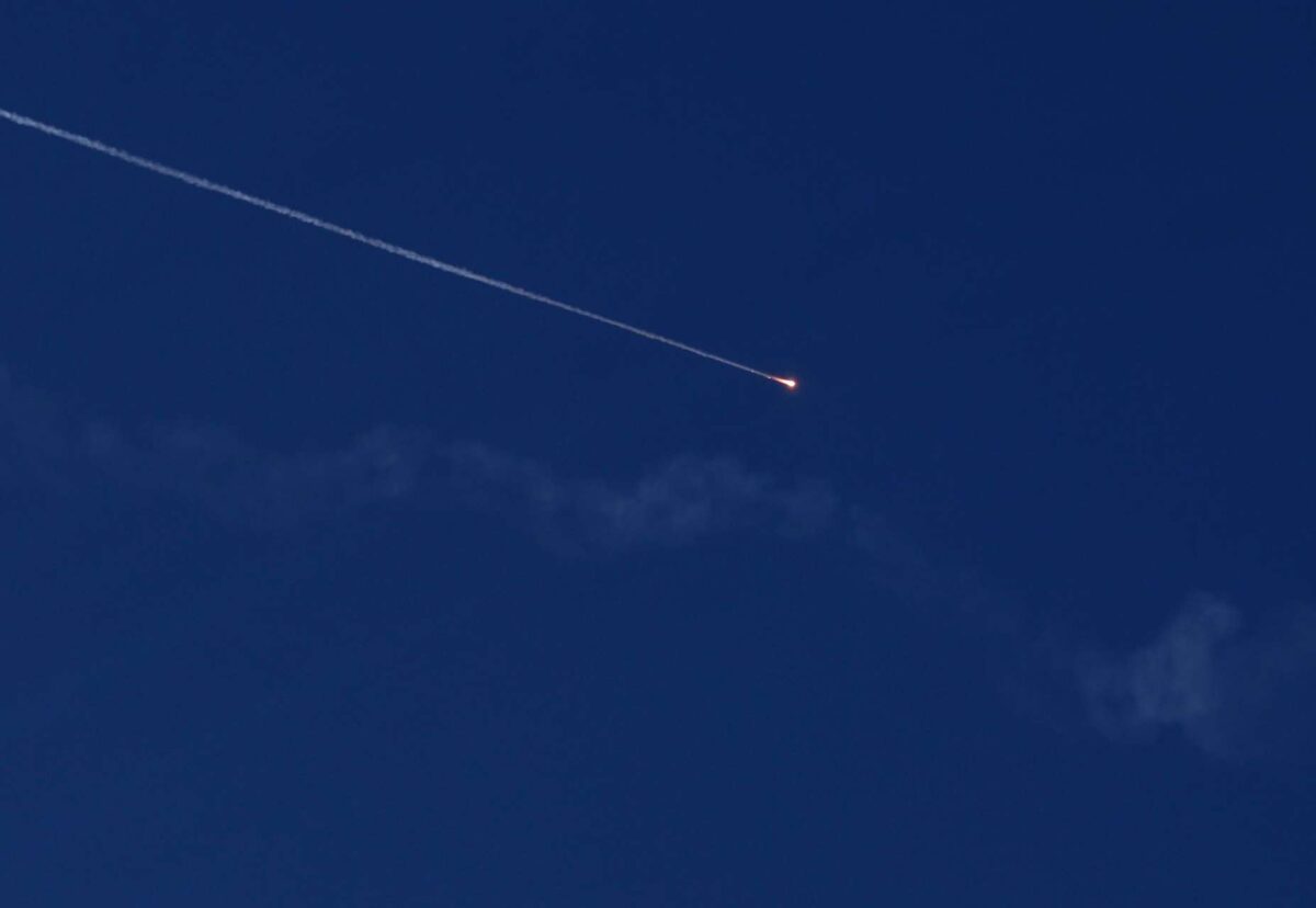 Πυραυλική επίθεση εναντίον της ιρανικής πόλης Σαναντάζ – Χτυπήθηκαν πολυκατοικίες