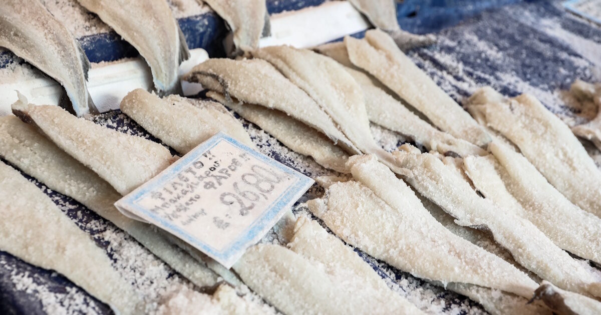 25η Μαρτίου 2026: Έως 27 ευρώ το κιλό ο παραδοσιακός μπακαλιάρος, οι τιμές στην Βαρβάκειο και στα σούπερ μάρκετ