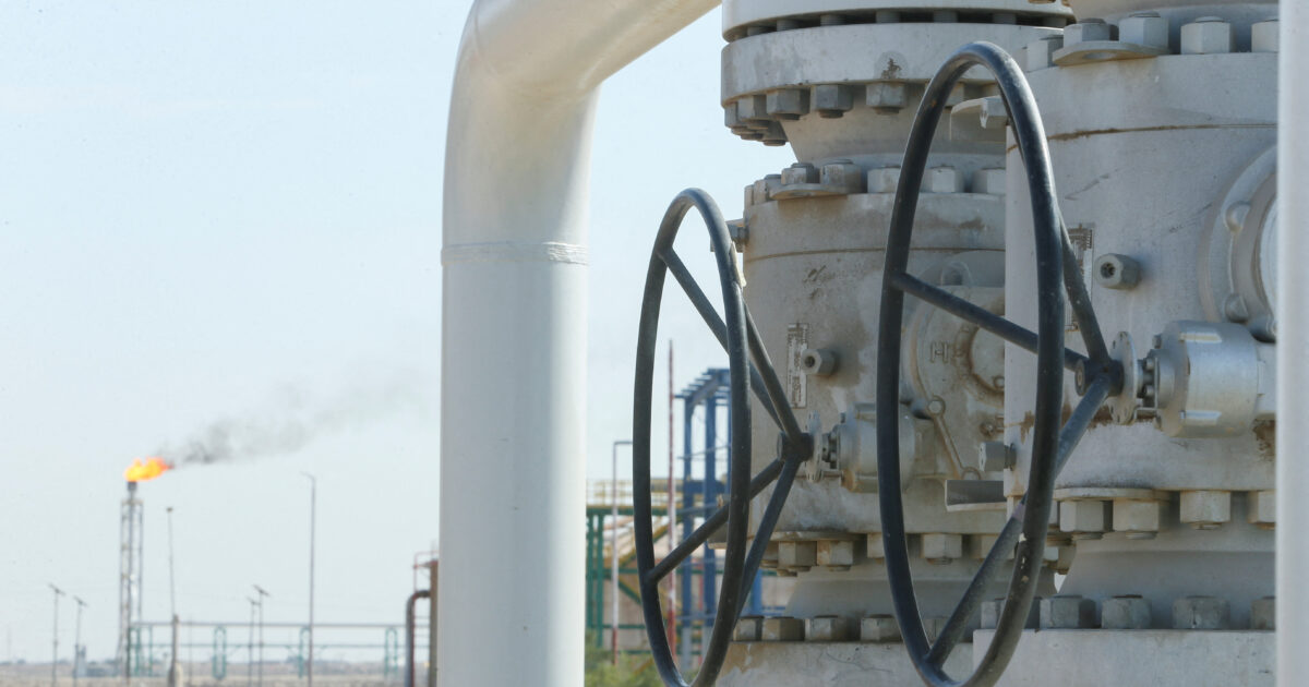 Η κρίση στο πετρέλαιο φέρνει στο ίδιο τραπέζι ΗΠΑ και Ρωσία: Μπαράζ επαφών για τις επιπτώσεις των τιμών στα 100 δολάρια το βαρέλι