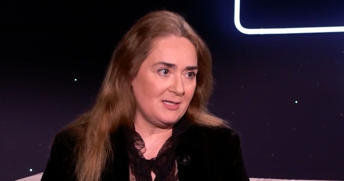 Ελένη Ουζουνίδου: «Άκουσα σχόλια για τα κιλά μου, επί μήνες έτρωγα μόνο ένα πορτοκάλι, είχα κιτρινίσει»