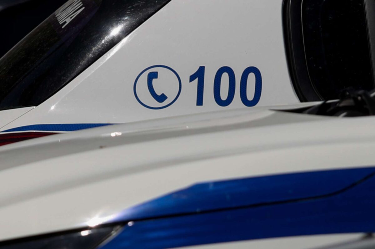 Γλυφάδα: Σοβαρό επεισόδιο σε λεωφορείο, 24χρονος επιτέθηκε σε άνδρα με στιλό και τον τραυμάτισε στο πρόσωπο